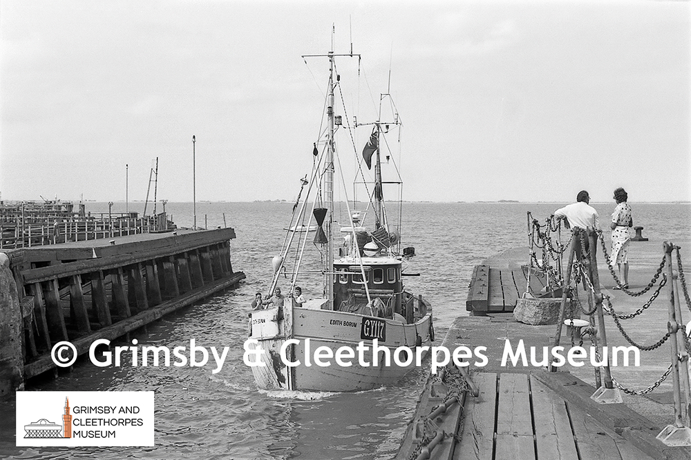 ‘Edith Borum’ GY.117 arriving at Grimsby and in the locks 1982