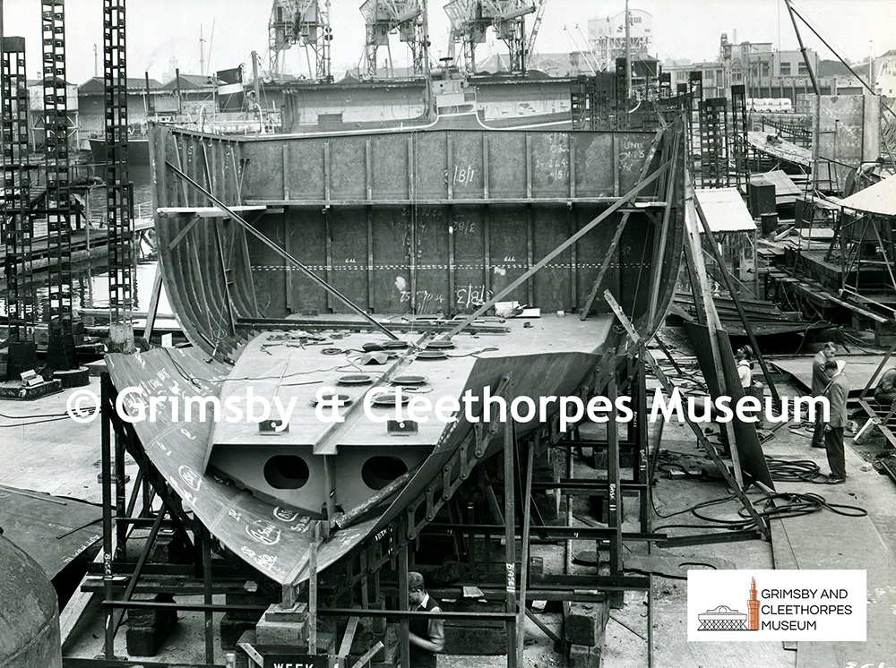 The building of Grimsby trawler ‘Haselbech’ GY.628 (no. 1 of 39)